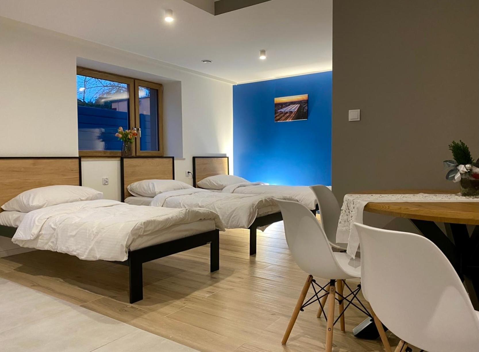 Tanie Noclegi Gliwice - Apartamenty Lowicka 28 Εξωτερικό φωτογραφία