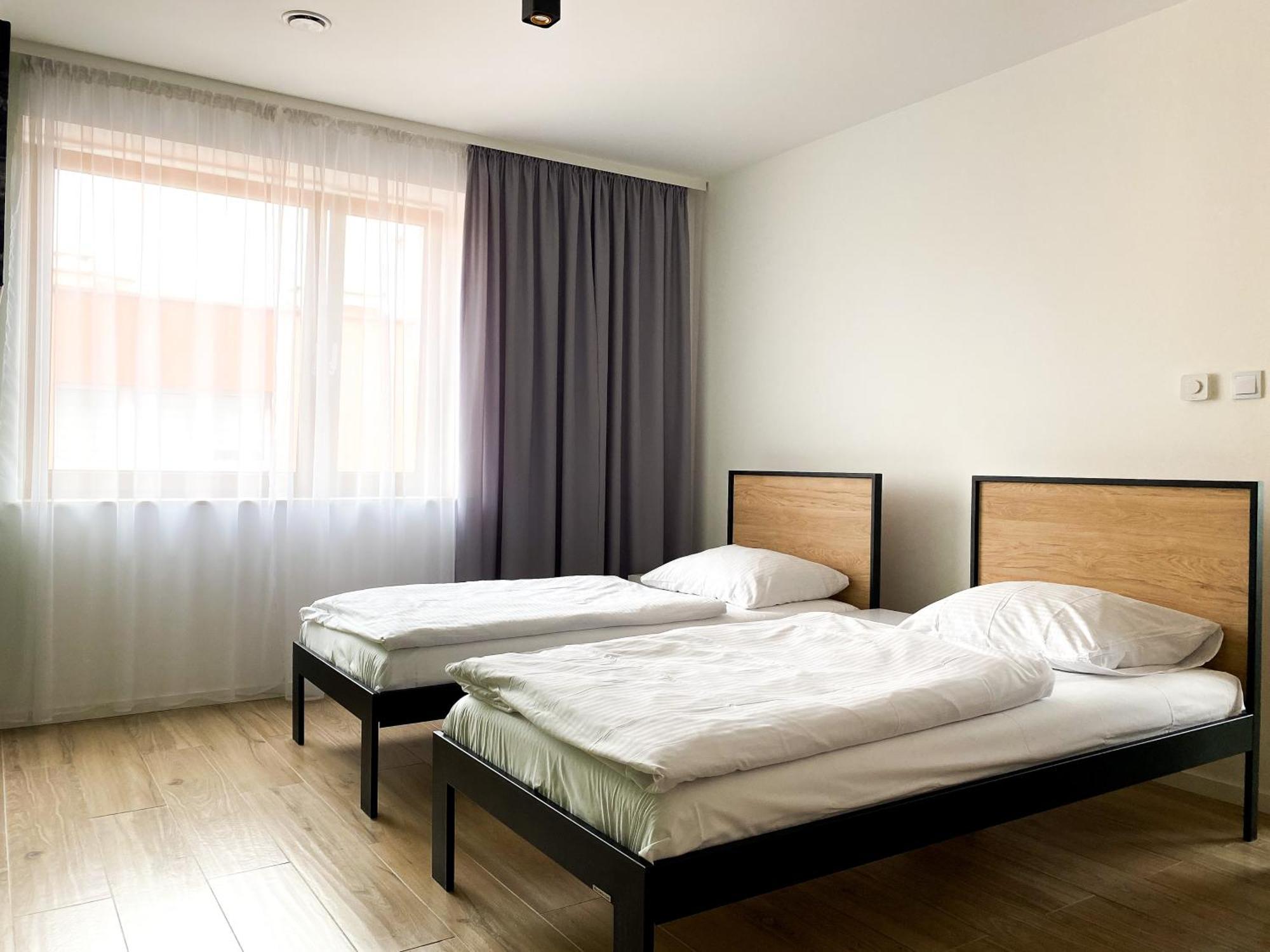 Tanie Noclegi Gliwice - Apartamenty Lowicka 28 Εξωτερικό φωτογραφία