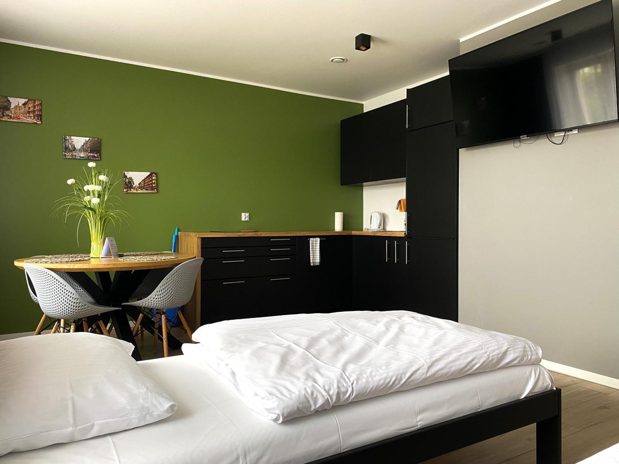 Tanie Noclegi Gliwice - Apartamenty Lowicka 28 Εξωτερικό φωτογραφία