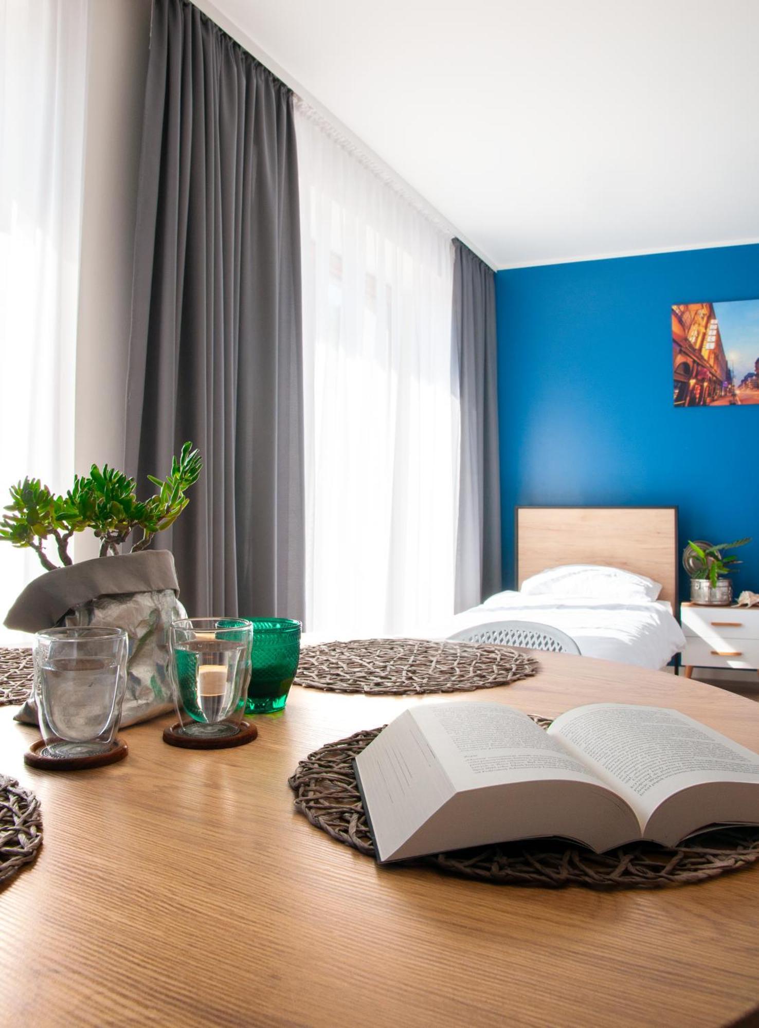 Tanie Noclegi Gliwice - Apartamenty Lowicka 28 Εξωτερικό φωτογραφία